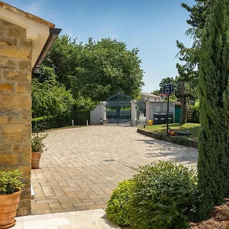 Braide Holiday home *